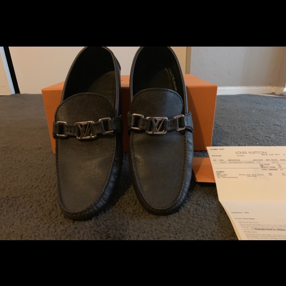 Lois Vuitton 8.5 and good condition